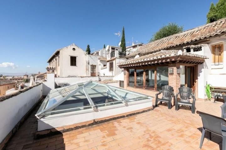 Edificio en venta en Granada, Albaycin photo 0