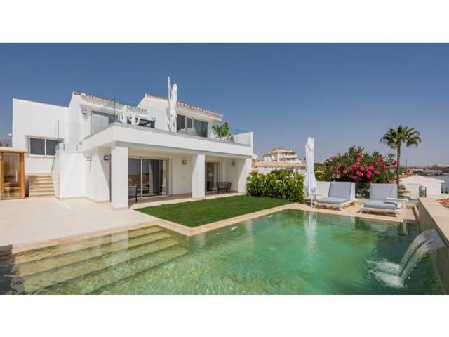 Casa en venta en Estepona, Arroyo Vaquero photo 0