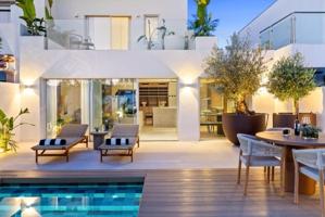 Adosada en venta en Marbella, La Dama de Noche-La Alzambra photo 0