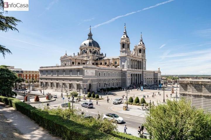 Piso en venta en Madrid, Sol photo 0