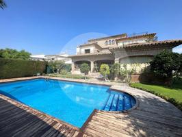 Chalet en venta en Cambrils photo 0