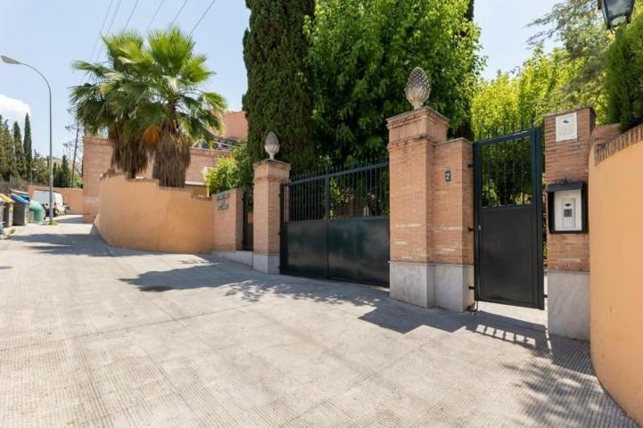 Bungalow en venta en Granada, Albaycin photo 0