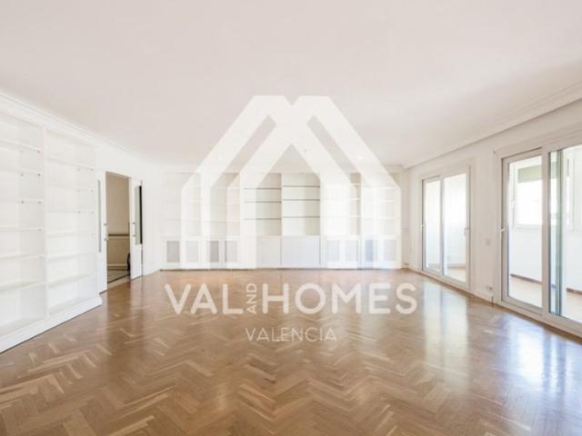 Piso en venta en Valencia photo 0