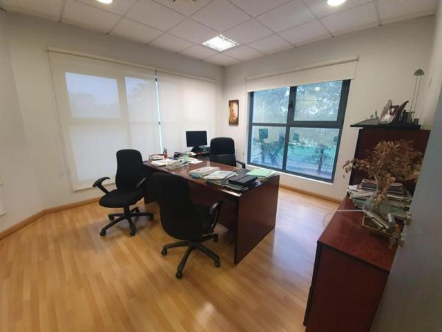 Nave industrial en venta en Sevilla, Los Carteros - San Diego photo 0