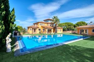 Chalet en venta en L'Escala, Bonaigua, 17130 photo 0