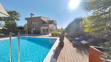 Chalet en venta en Las Rozas de Madrid photo 0