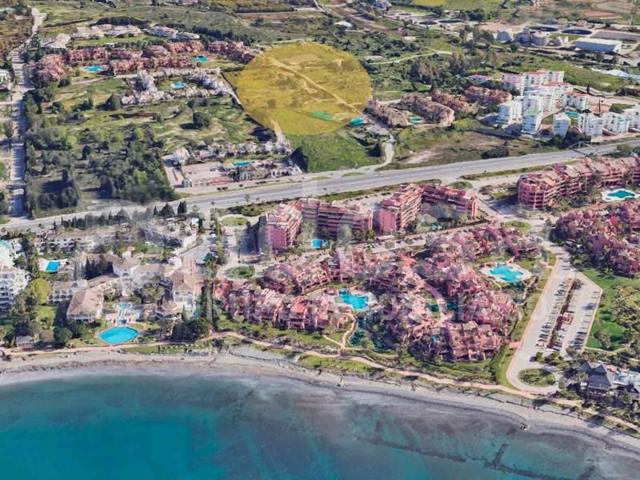 Terreno en venta en Estepona photo 0