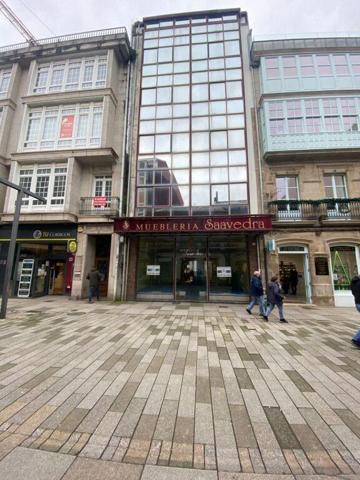Local comercial en venta en Vilagarcía de Arousa photo 0