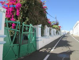 Casa en venta en Haría, Haria photo 0