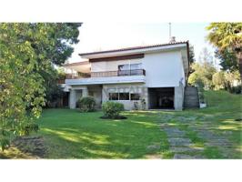 Casa con terreno en venta en Nigrán, Patos photo 0