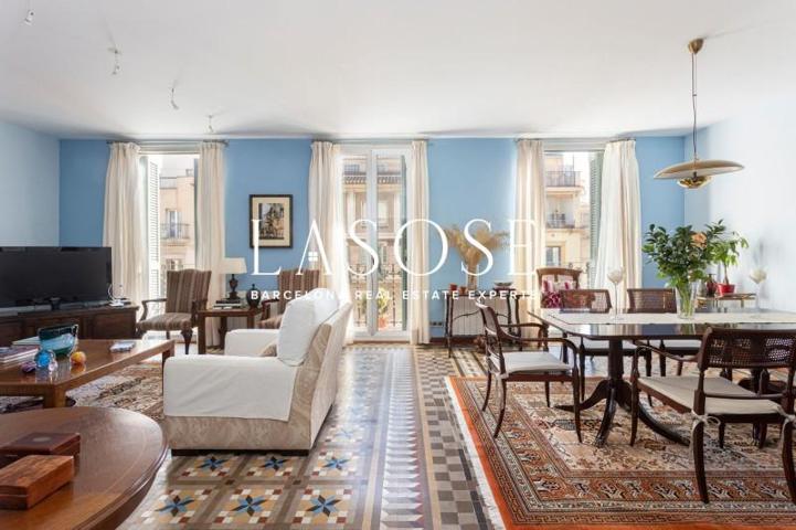 Piso en venta en Barcelona, La Dreta de lEixample photo 0