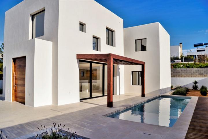 Chalet en venta en Santa Eulalia Del Rio, Talamanca a Jesus. photo 0