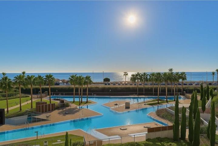 Piso en venta en Torremolinos, Los Alamos photo 0