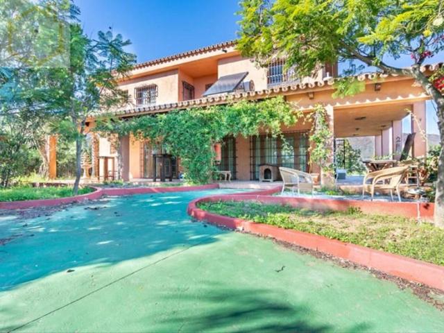 Chalet en venta en Mijas photo 0