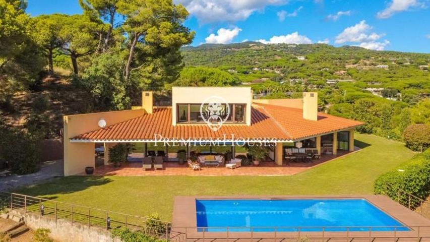 Casa en venta en Sant Andreu de Llavaneres, El Turo photo 0