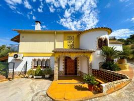 Chalet en venta en Lloret de Mar, Fenals photo 0