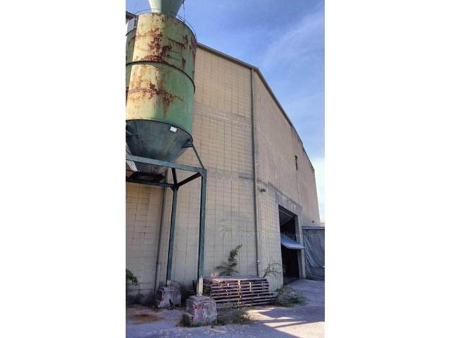 Nave industrial en venta en Maçanet de la Selva photo 0