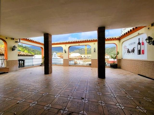 Edificio en venta en Benahavís photo 0