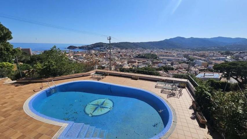 Casa en venta en Sant Feliu de Guíxols, Sant Feliu de Guíxols photo 0