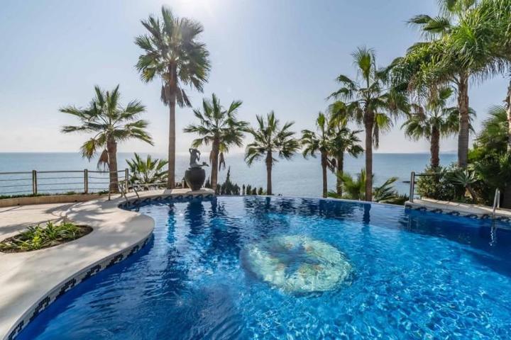 Apartamento en venta en Benalmádena, Costa photo 0