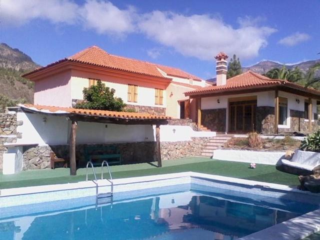 Chalet en venta en San Bartolomé de Tirajana, Tunte photo 0