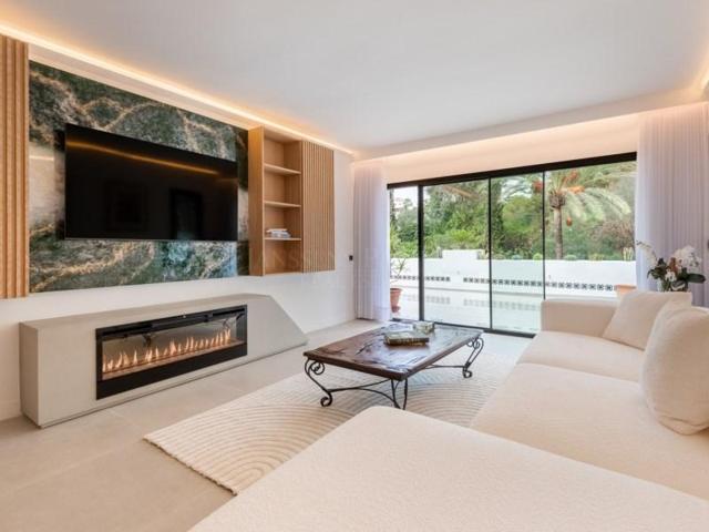 Apartamento en venta en Marbella photo 0