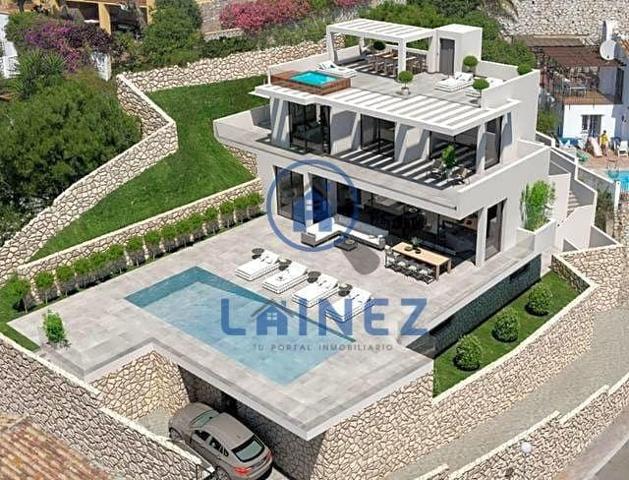 Chalet en venta en Fuengirola photo 0