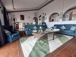 Casa con terreno en venta en Adeje photo 0