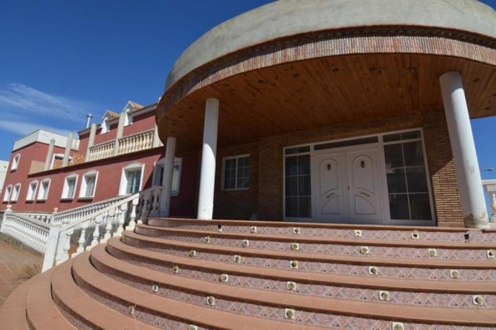 Edificio en venta en Favara, Favara photo 0