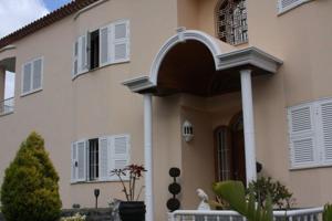 Chalet en venta en Santa Cruz de Tenerife, Las Mimosas photo 0