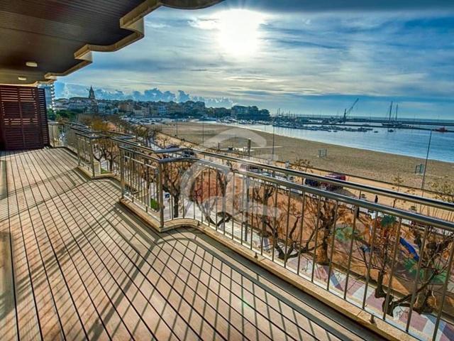 Piso en venta en Palamós photo 0