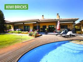 Chalet en venta en Torroella de Montgrí, Centre photo 0