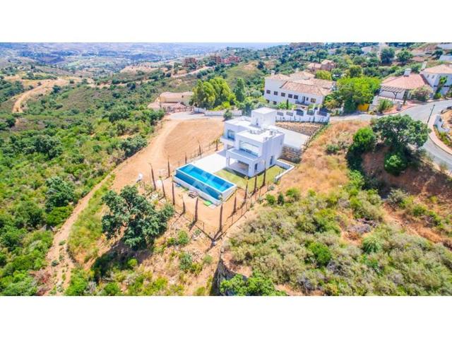 Chalet en venta en Ojén photo 0