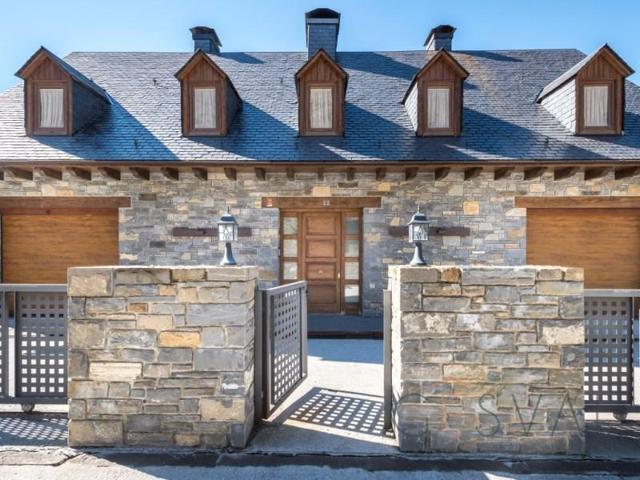 Casa en venta en Vielha e Mijaran photo 0