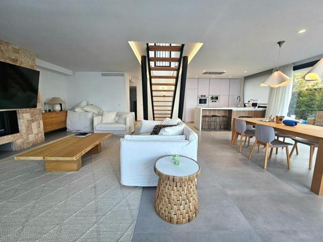 Duplex en venta en Santa Eulalia Del Rio, Cap Martinet photo 0