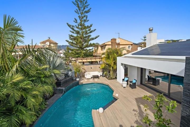 Chalet en venta en Marbella, Marbella Este photo 0