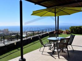 Apartamento en venta en Adeje photo 0