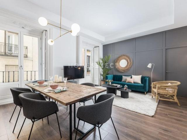 Piso en venta en Madrid, Universidad - Malasaña photo 0