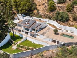 Chalet en venta en Mijas photo 0