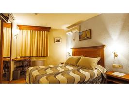 Edificio en venta en Maçanet de Cabrenys photo 0