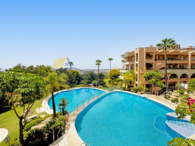 Apartamento en venta en Marbella, Las Brisas photo 0