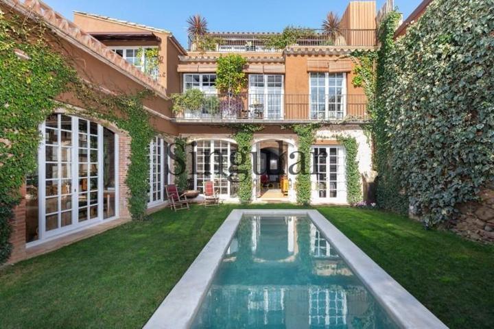 Casa con terreno en venta en Corçà, Baix Empordà photo 0