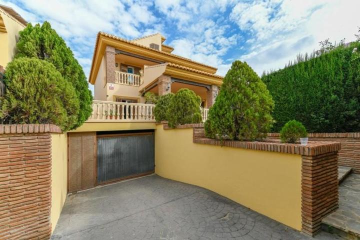 Chalet en venta en Rincón de la Victoria, Rincon de la victoria photo 0