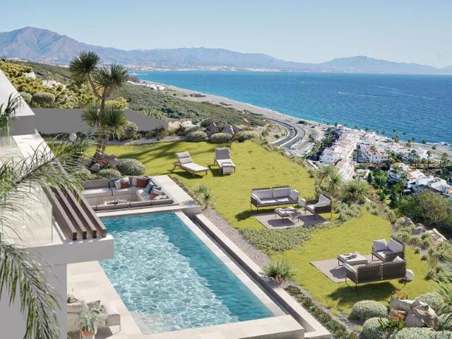 Chalet en venta en Manilva, Manilva photo 0