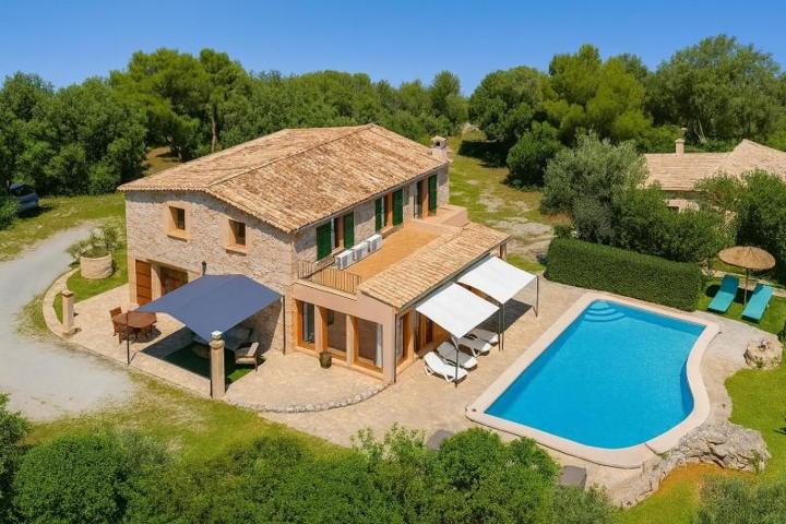 Chalet en venta en Pollença, Pollença photo 0