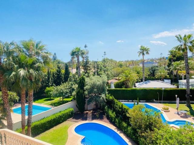 Chalet en venta en Orihuela Costa, Cabo Roig photo 0