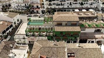 Edificio en venta en Benahavís, Costa del Sol photo 0