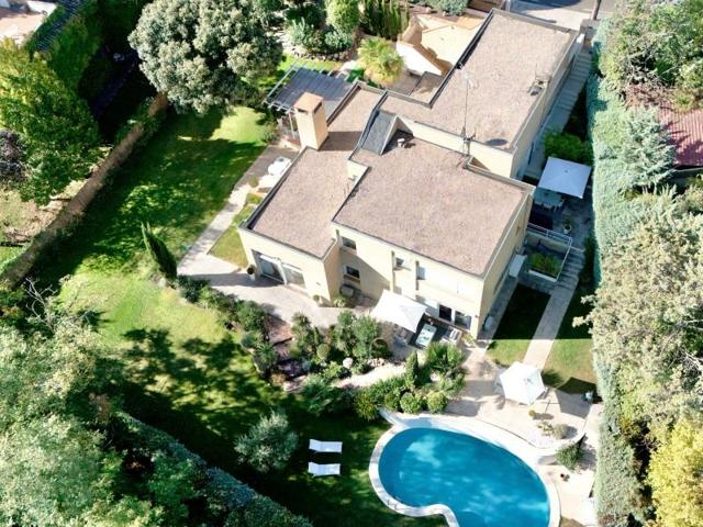 Chalet en venta en Algete photo 0