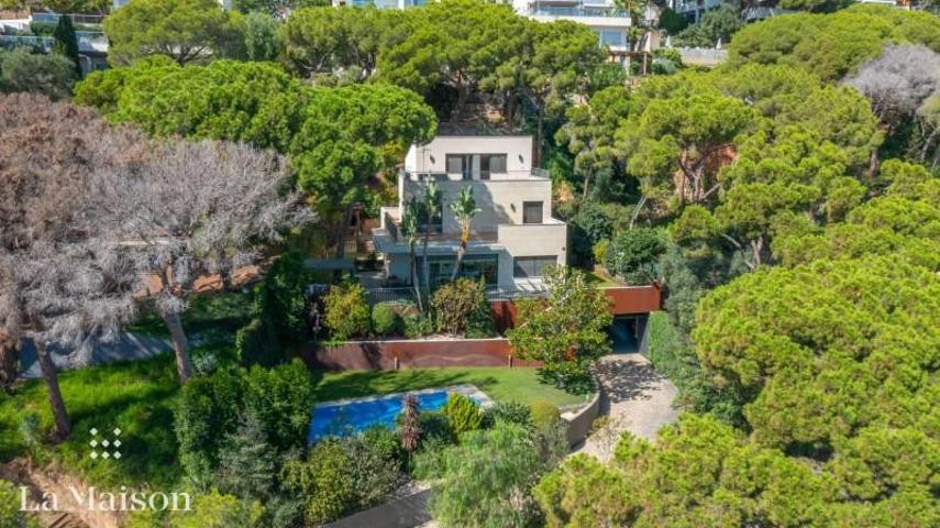 Chalet en venta en Premià de Dalt, Barri del reni castell photo 0