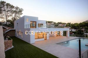 Chalet en venta en Moraira, El Portet photo 0